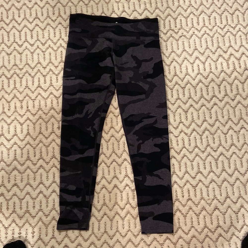 Black and white army leggings
